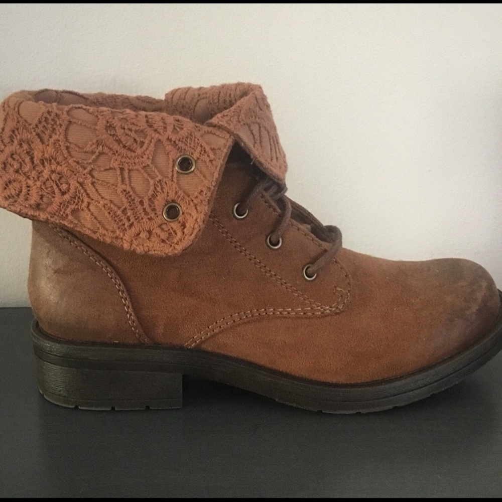Boots with Lace Detail